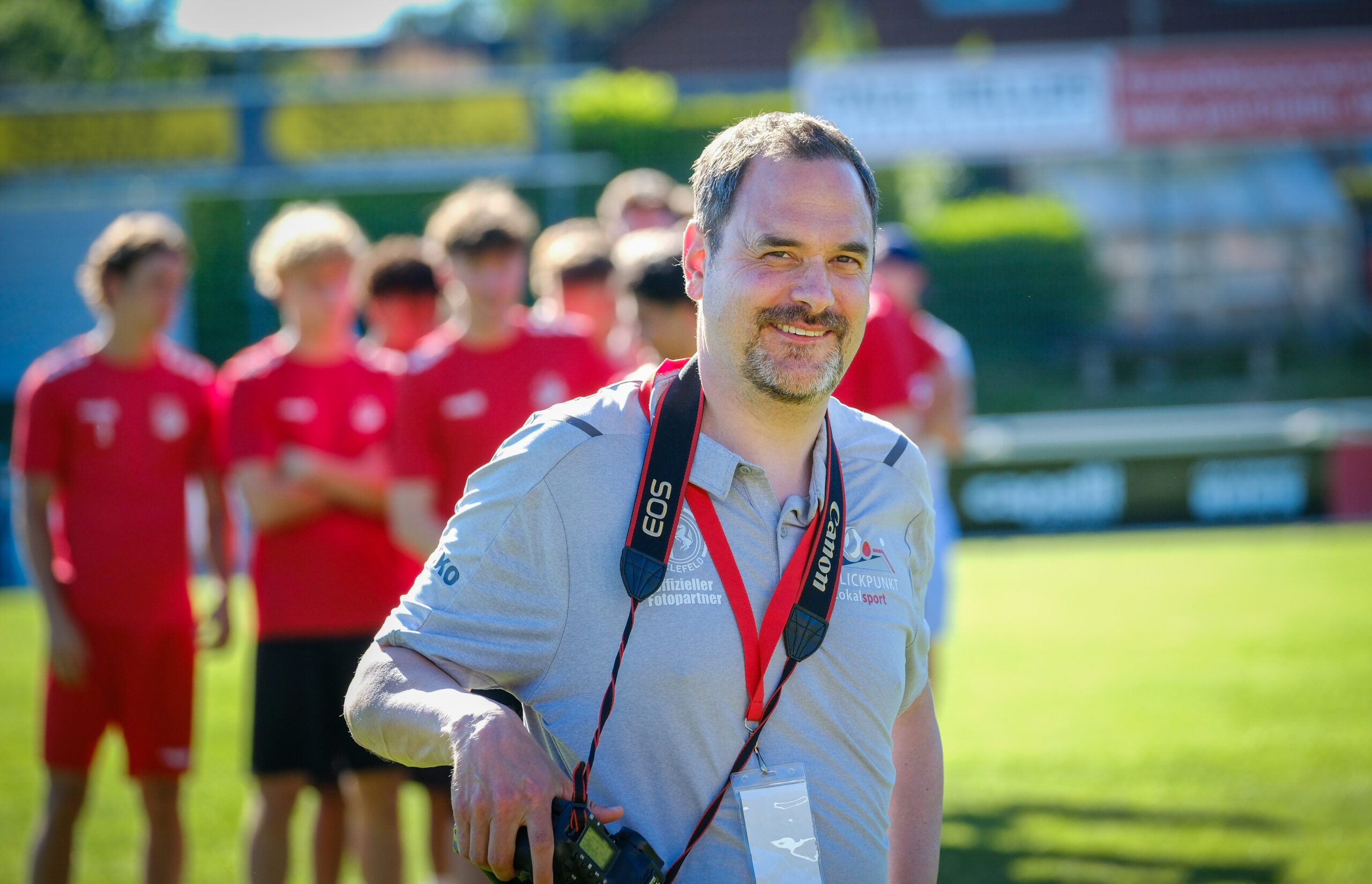 Szene aus dem Amateur- oder Jugendfußball in der Region, fotografiert von Blickpunkt Lokalsport